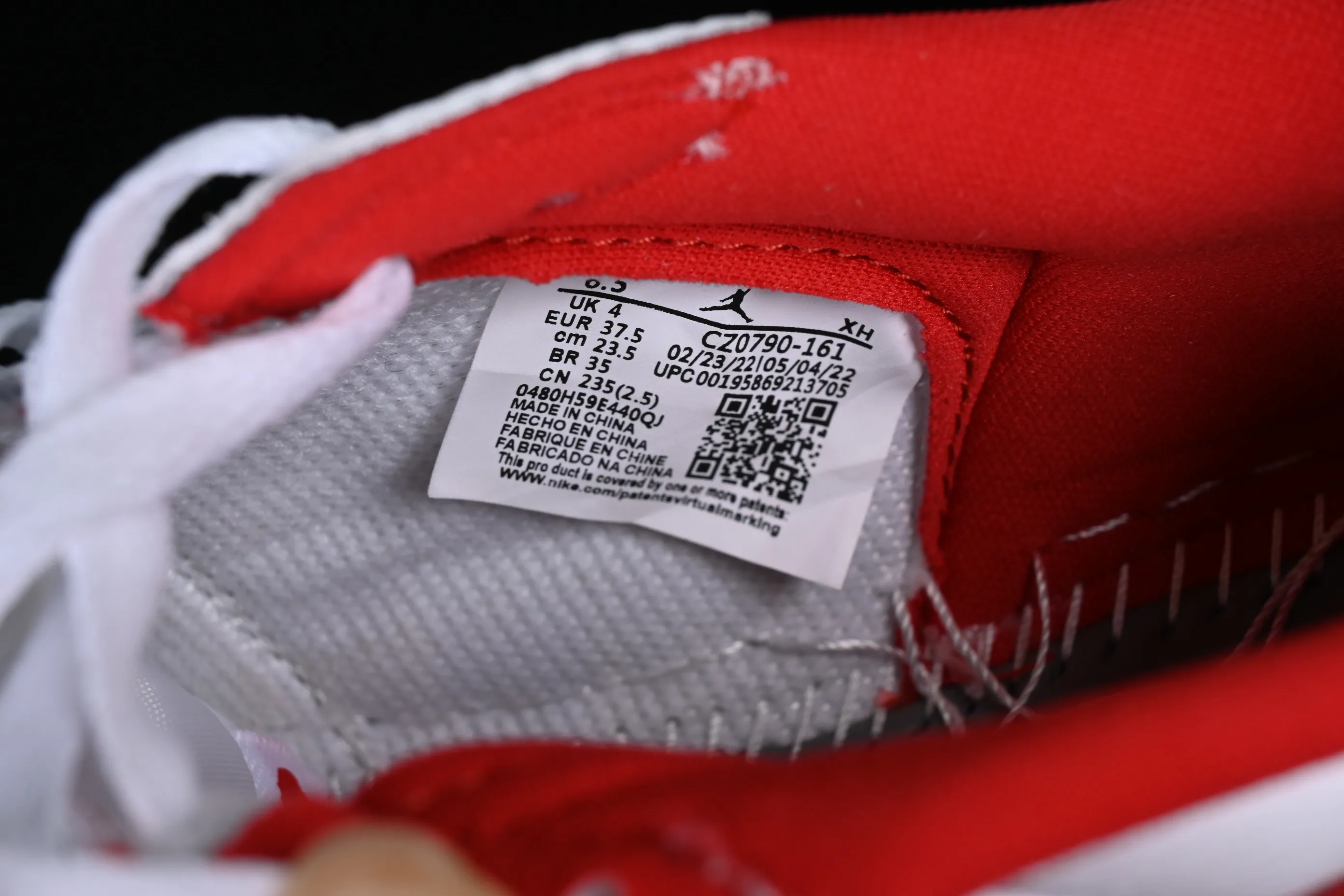 All categories Air Jordan Jordan series basketball shoes Air Jordan 1 Low Z version Air Jordan 1 Low AJ1 Joe 1 silver red low-top cultural casual sneakers CZ0790-161